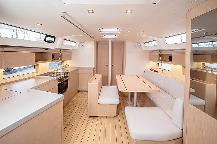 Oceanis 46.1 (5 cab) - interni