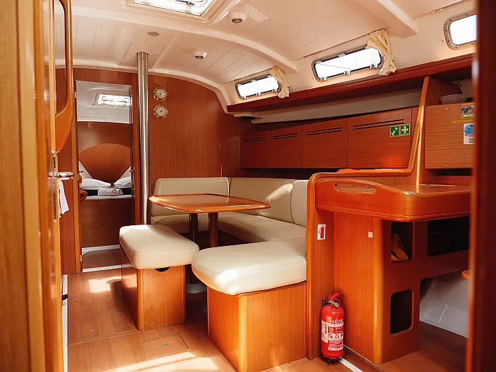 Beneteau Cyclades 39.3 - Interior - saloon (photo taken 2019)