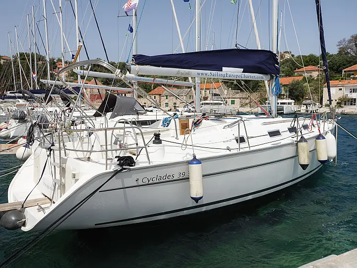 Beneteau Cyclades 39.3 - Exterior (photo taken 2019)