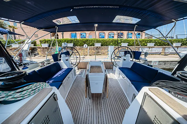Sun Odyssey 519 - pozzetto