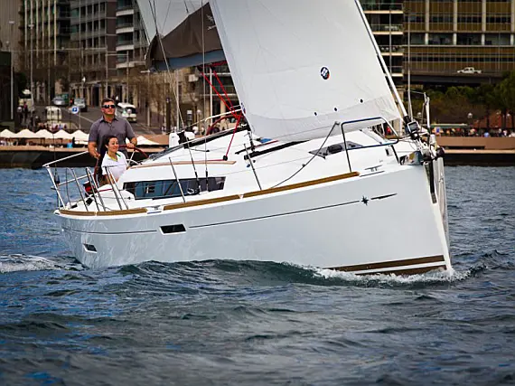Sun Odyssey 379