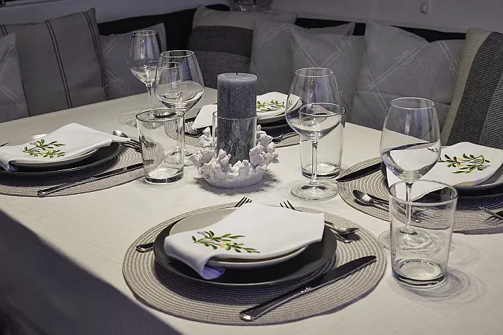 Lagoon 560 S2 - 