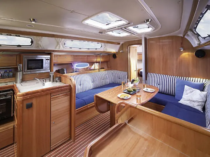 Bavaria 38 Cruiser - 