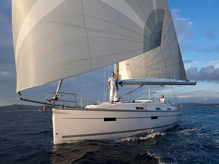 Bavaria Cruiser 37 - 