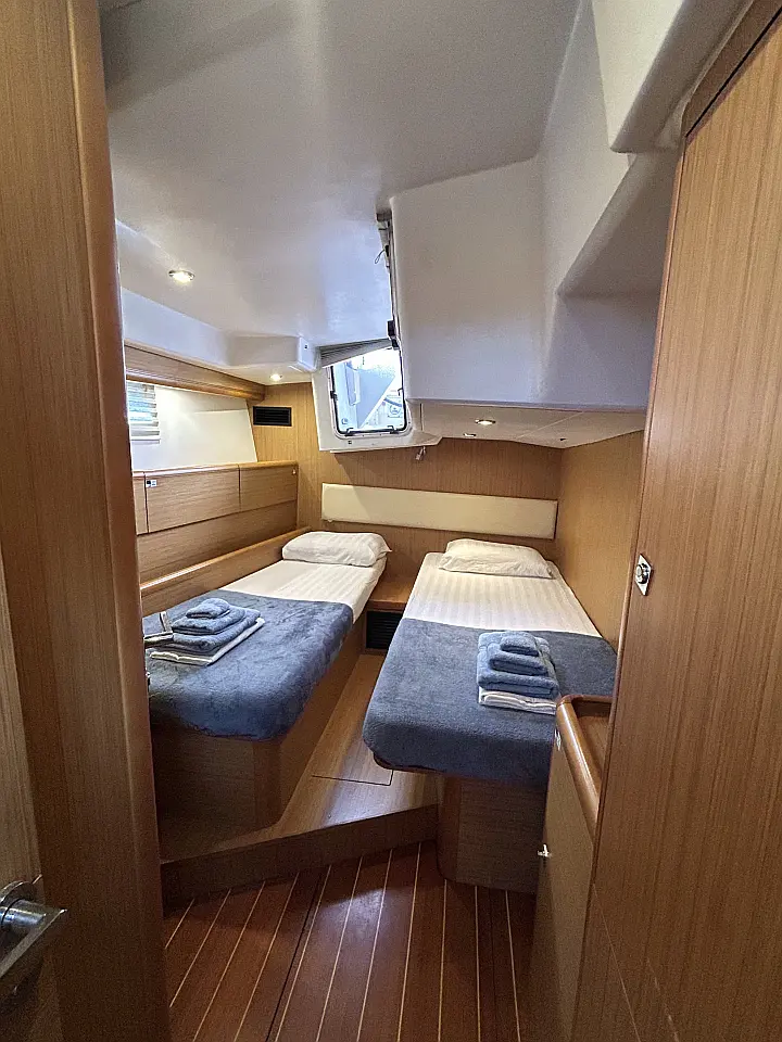Jeanneau 57 - 
