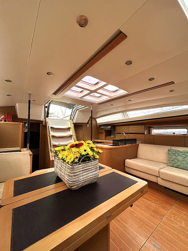Jeanneau 57 - 
