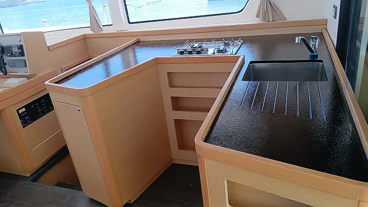 Lagoon 42 - Galley