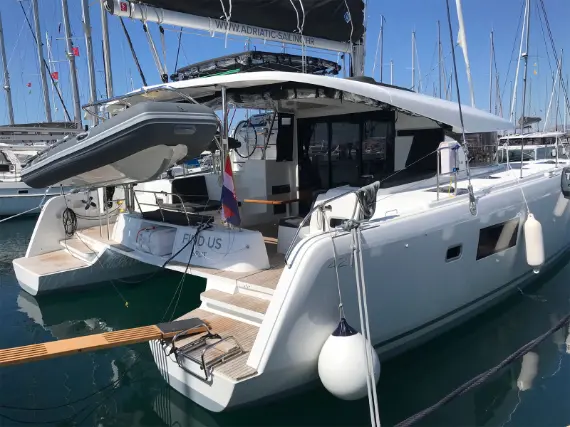 Lagoon 42 owner version