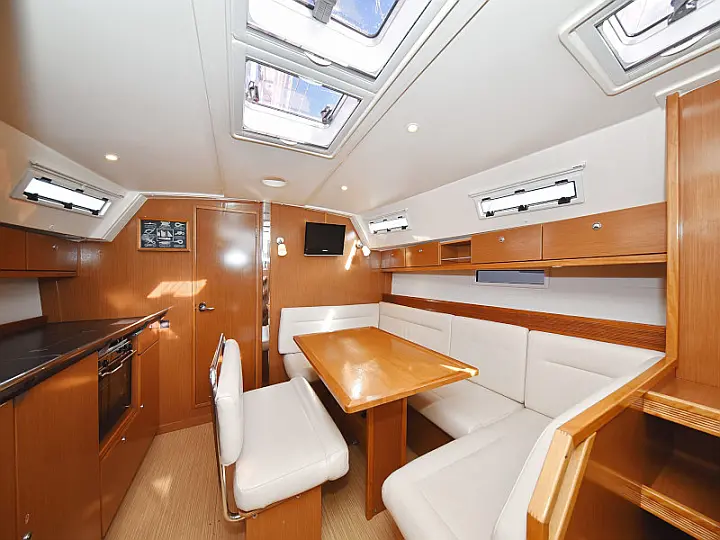 Bavaria Cruiser 40 - 