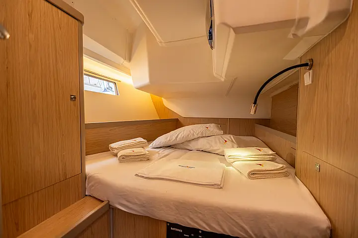 Oceanis 45 - Cabin