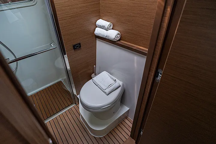 Lagoon 52F - Cabin