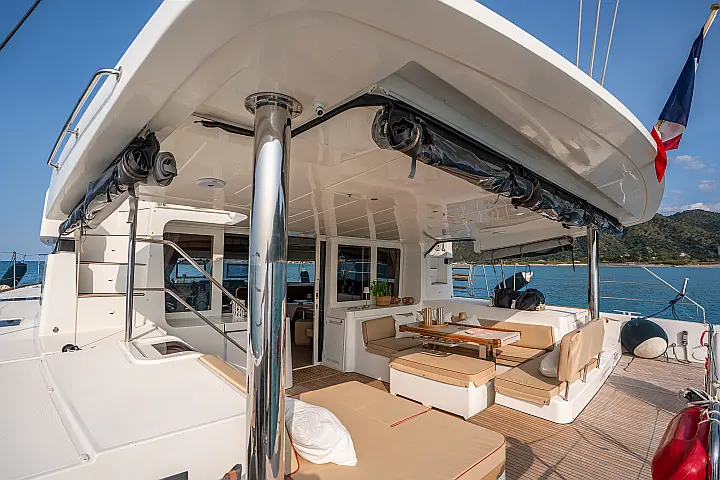 Lagoon 52F - Cockpit