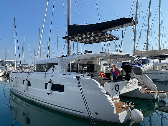 Lagoon 46 owner version