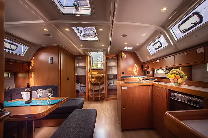 Bavaria Cruiser 51 - 
