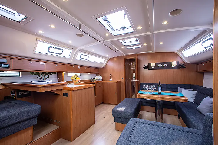 Bavaria Cruiser 51 - 