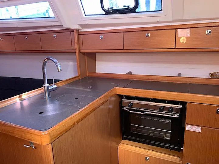 Bavaria 37 Cruiser - 