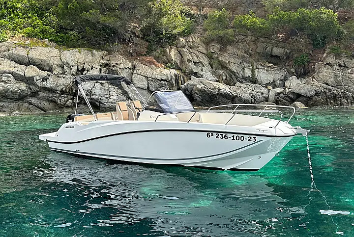 Quicksilver Activ 675 Open - 