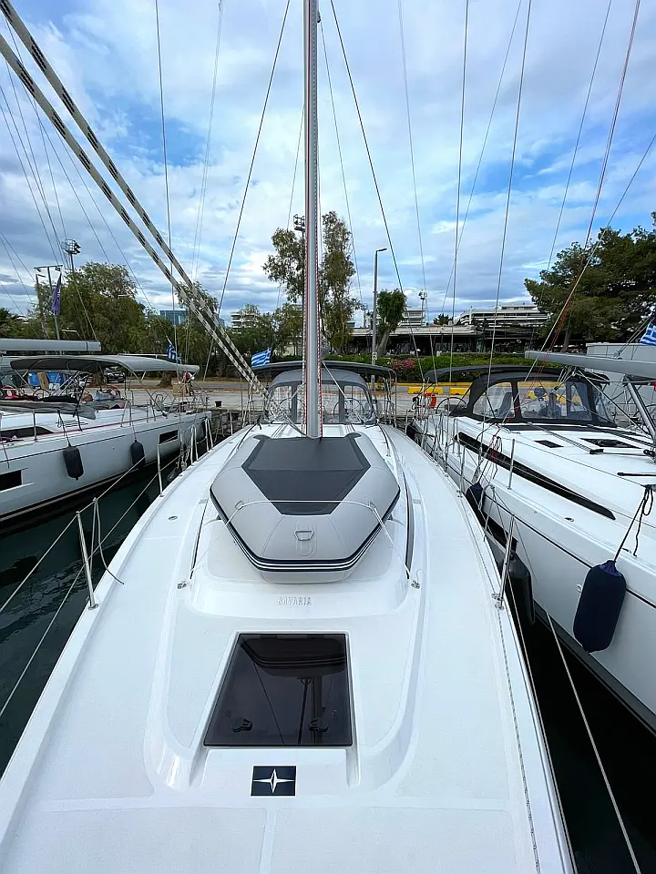Bavaria C42 - 