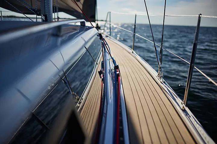 Maxus 35 (see with our base extra options availability as Air Conditioned) - 