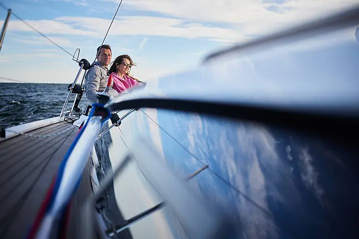 Maxus 35 (see with our base extra options availability as Air Conditioned) - 