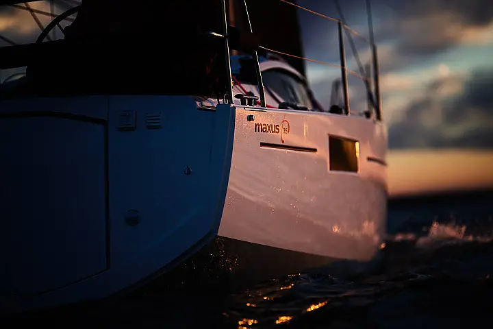Maxus 35 (see with our base extra options availability as Air Conditioned) - 