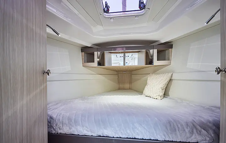 Maxus 35 (see with our base extra options availability as Air Conditioned) - 