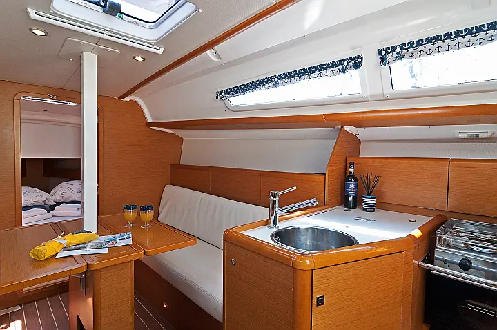 Sun Odyssey 33i - 