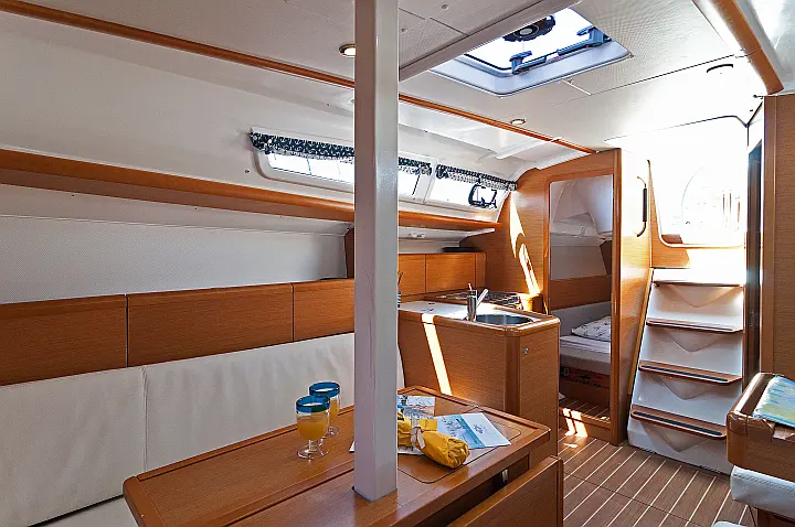 Sun Odyssey 33i - 