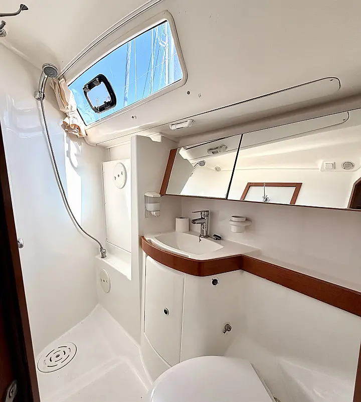 Beneteau Oceanis 40 Tigre - 