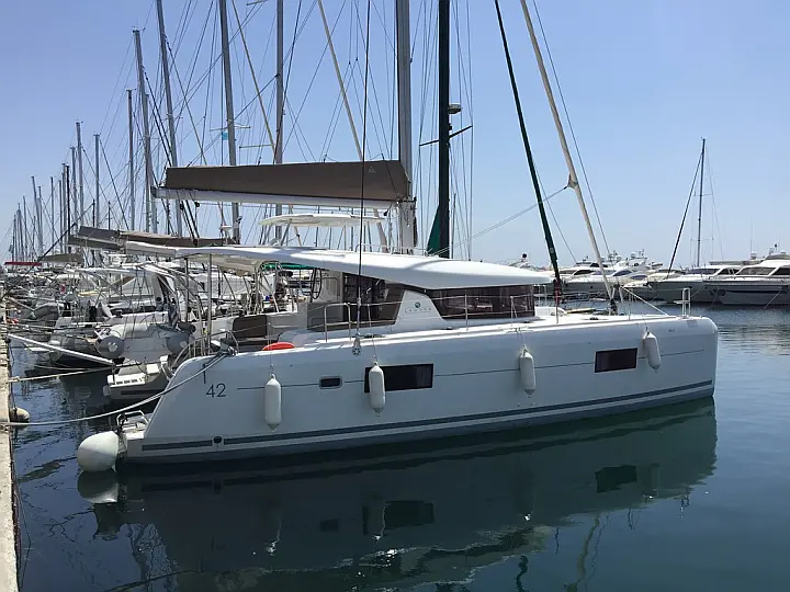 Lagoon 42 - 