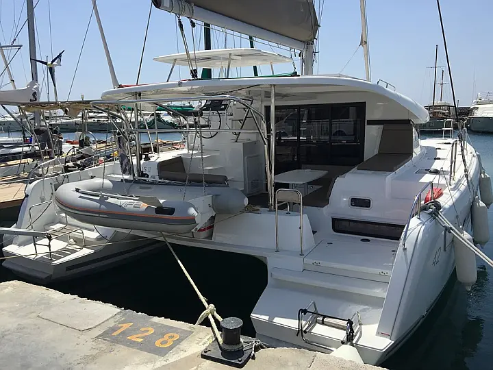 Lagoon 42 - 