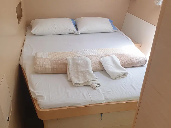 Lagoon 400  - 