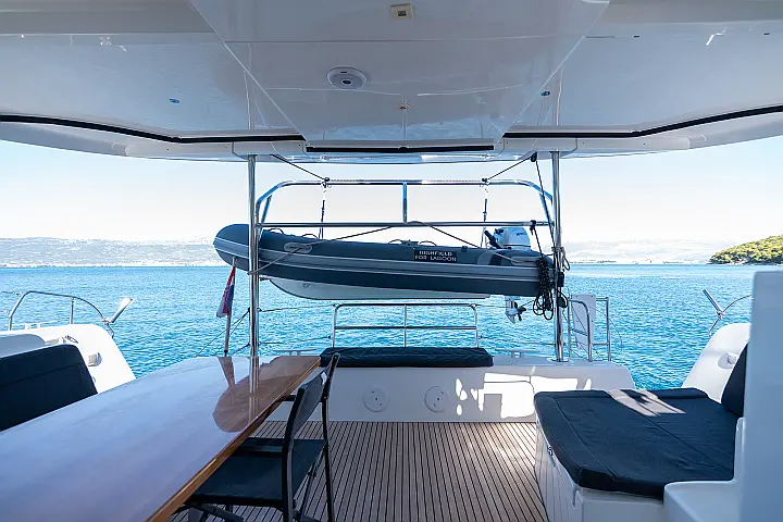 Lagoon 42 owner version - 