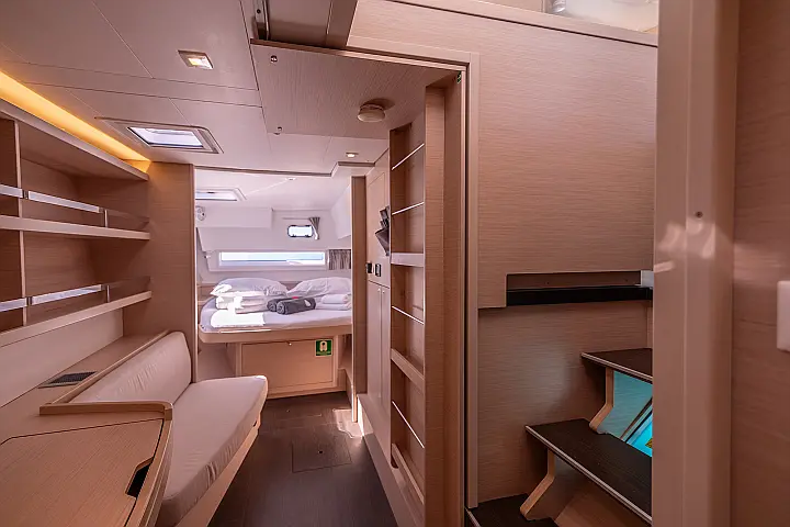 Lagoon 42 owner version - 