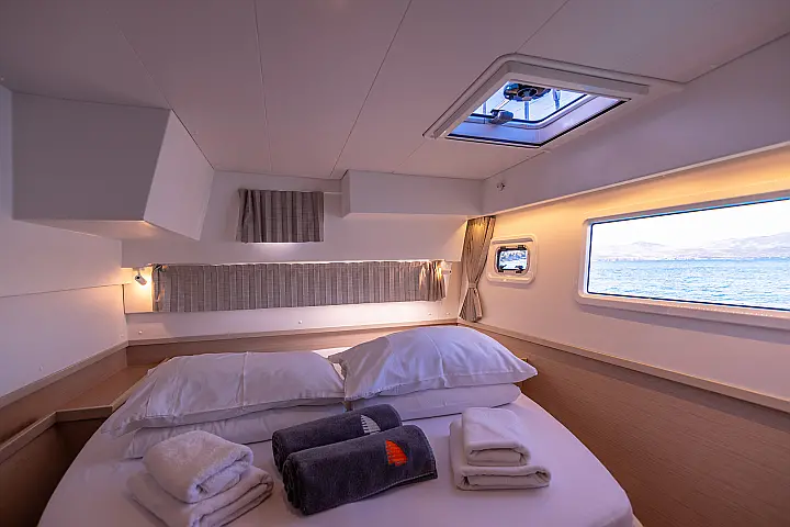 Lagoon 42 owner version - 