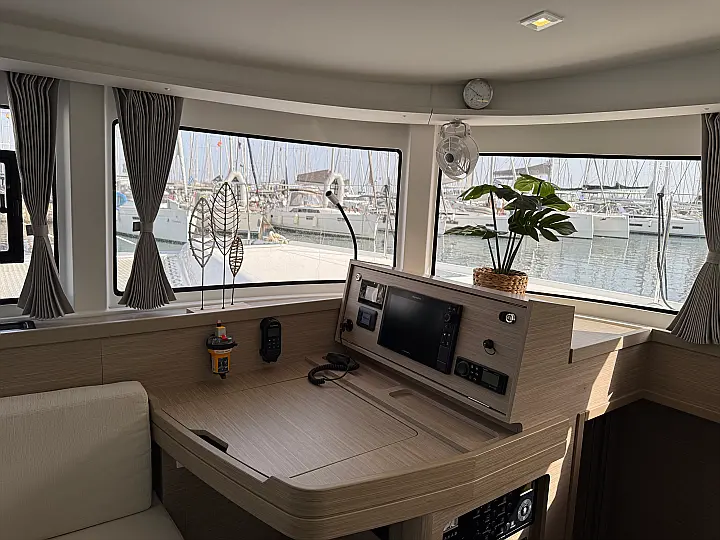 Lagoon 42 - 