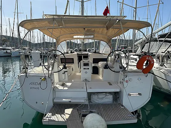 Sun Odyssey 440