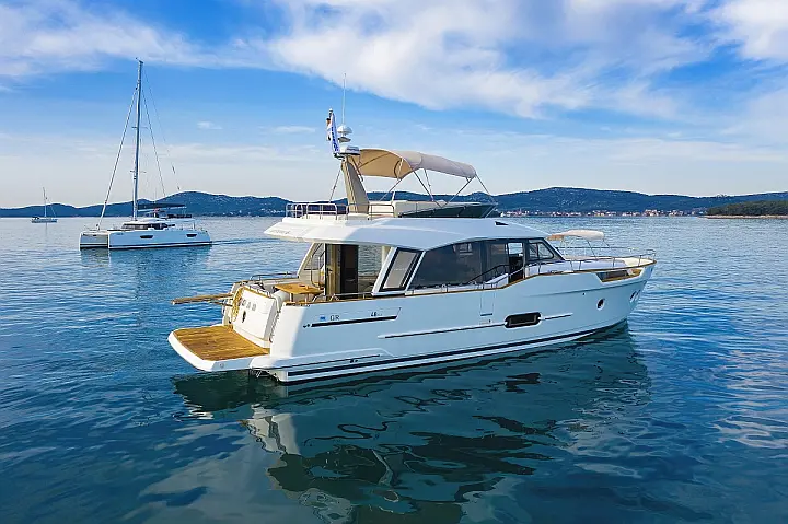 Greenline  48 Fly - 