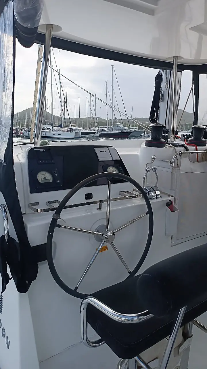 Lagoon 42 - Navigation 2