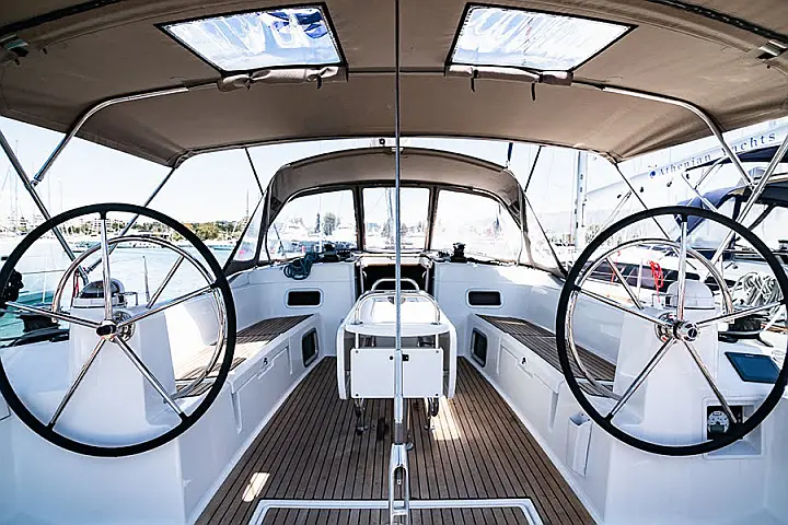 Sun Odyssey 519 - 