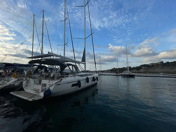 Bavaria C46 - 