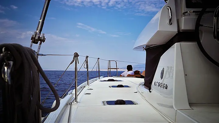 Lagoon 42 (AC, Gen, Watermaker) - 