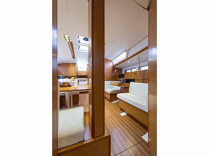 Sun Odyssey 439 - interior