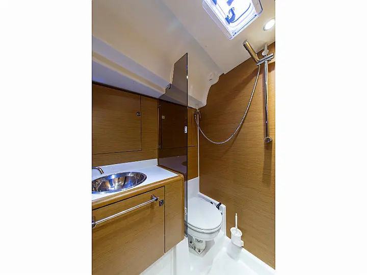 Sun Odyssey 439 - interior