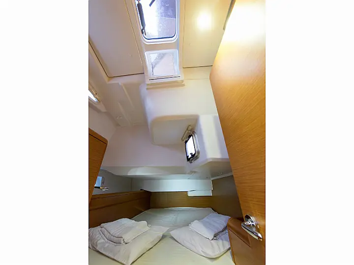 Sun Odyssey 439 - interior